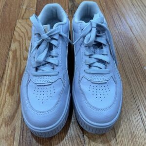Light purple Puma sneakers